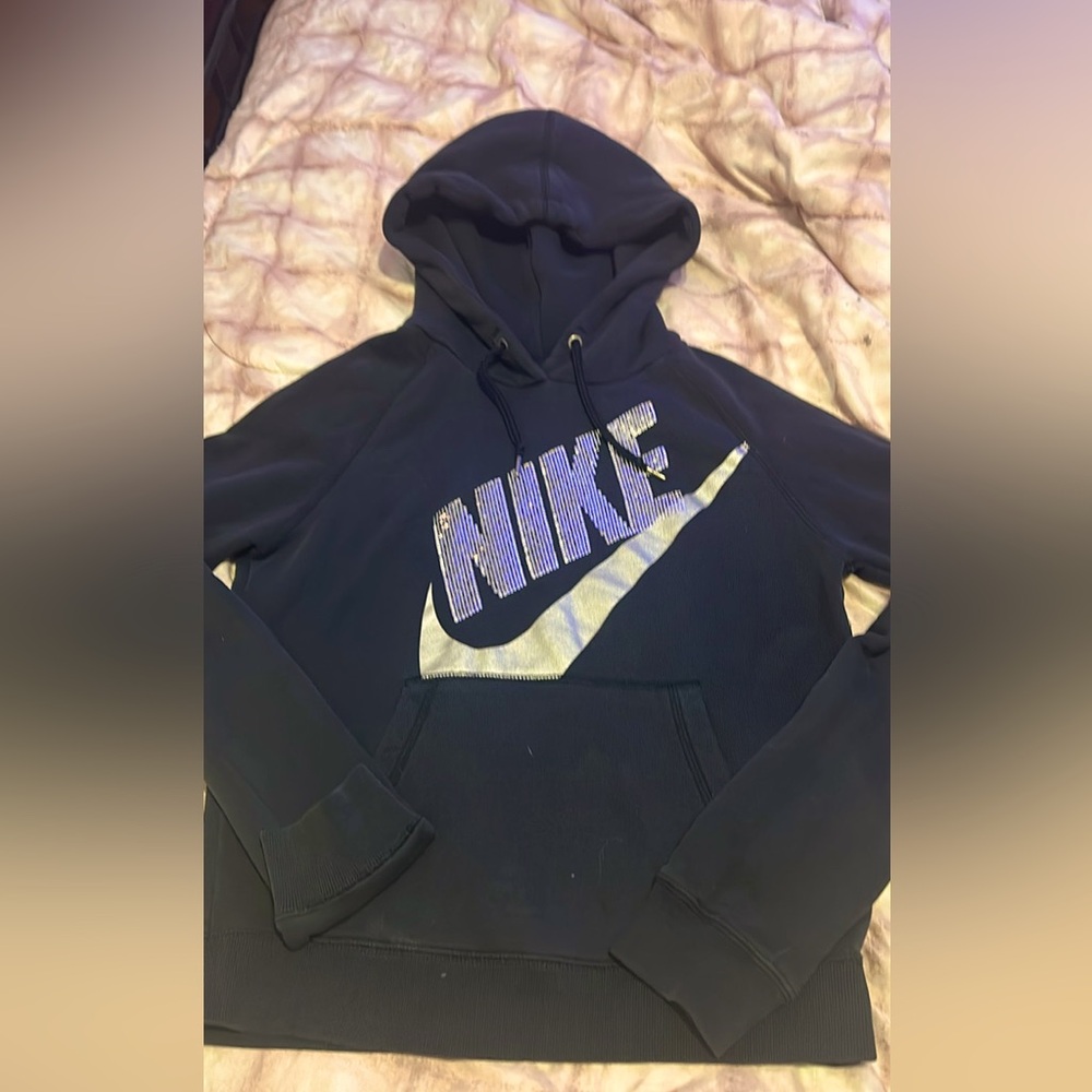 Women’s Nike hoodie size small